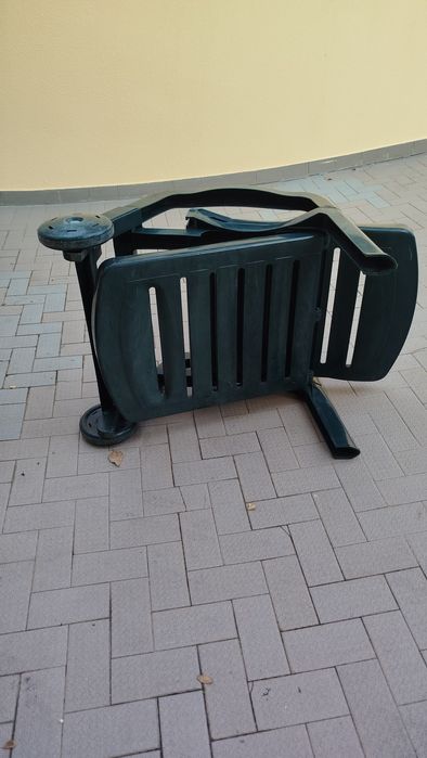 Cadeiras espreguicadeiras para jardim verde escuro