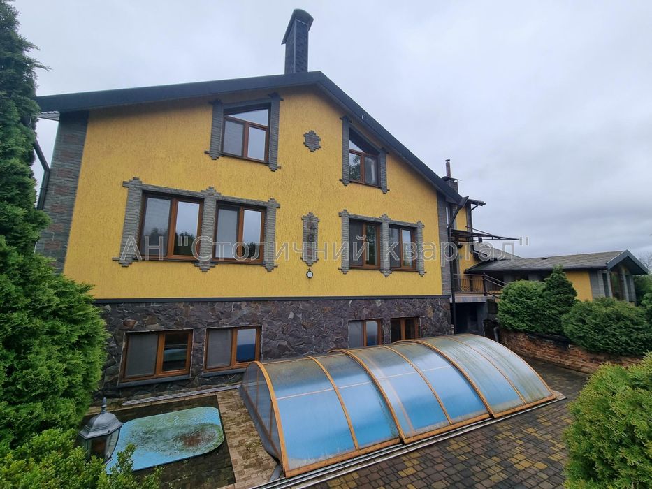 Продаж заміського житлового комплексу VIP-класу в с.Бобриця.