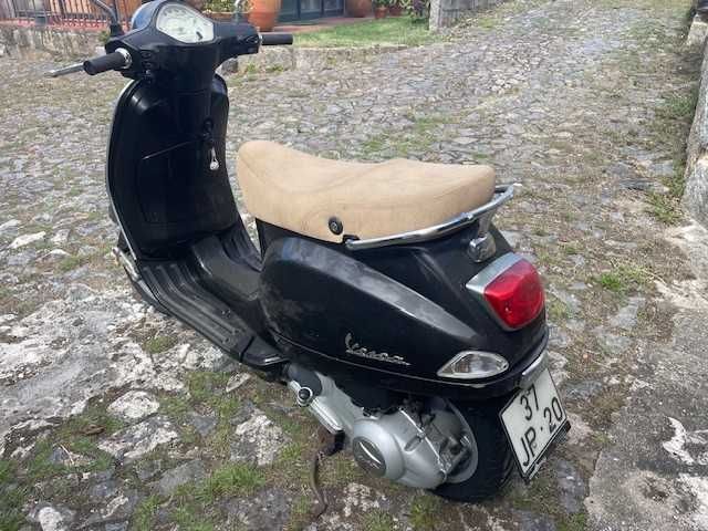 Vespa LX 125 ie 2010 // 12.000 kms