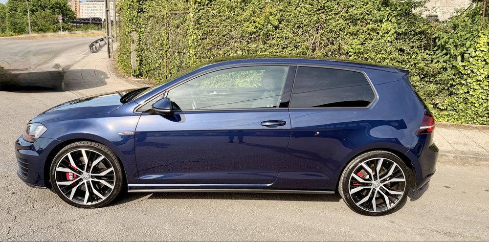VW Golf GTI Performance  230cv (todo original)