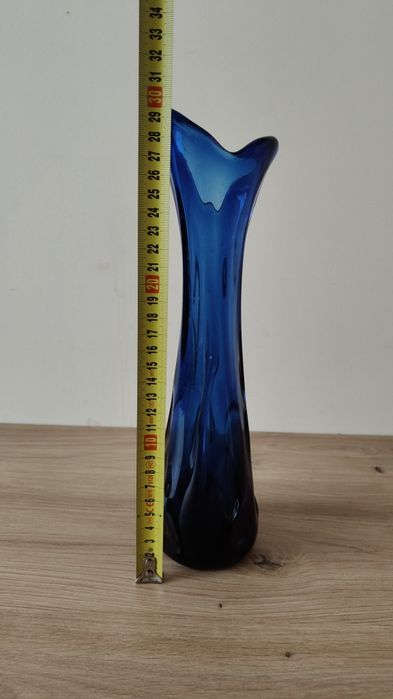 Kobaltowy wazon sękacz Murano