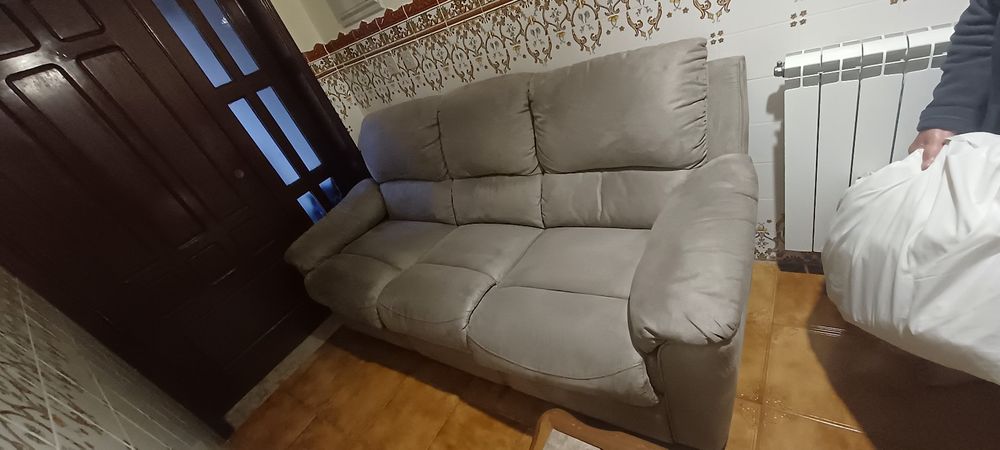Sofá como novo com abertura