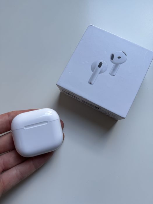 Słuchawki AirPods 4 ANC