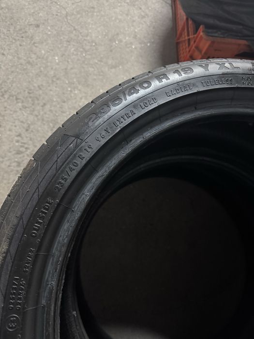 Pneus 235/40 R19 Sportcontact 5