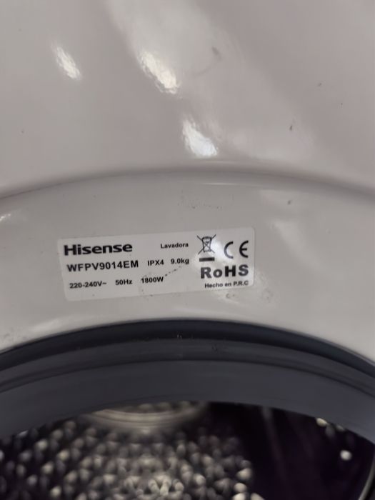 Máquina de lavar Hisense com 4 anos