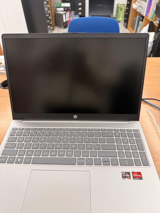 Protatil HP Ryzen 7 5700U | 1TB SSD
