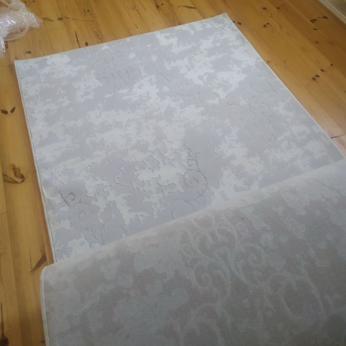 Килим білий (1.45*18,10)