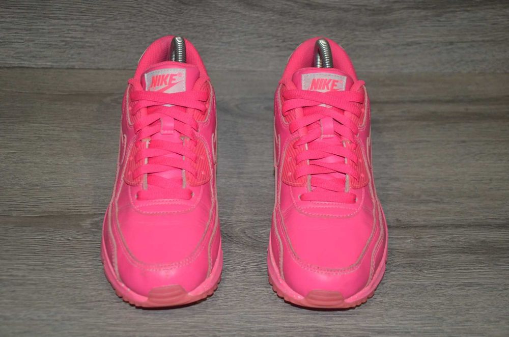 Продам кросівки шкіряні Фірма Nike Air Max 90 .