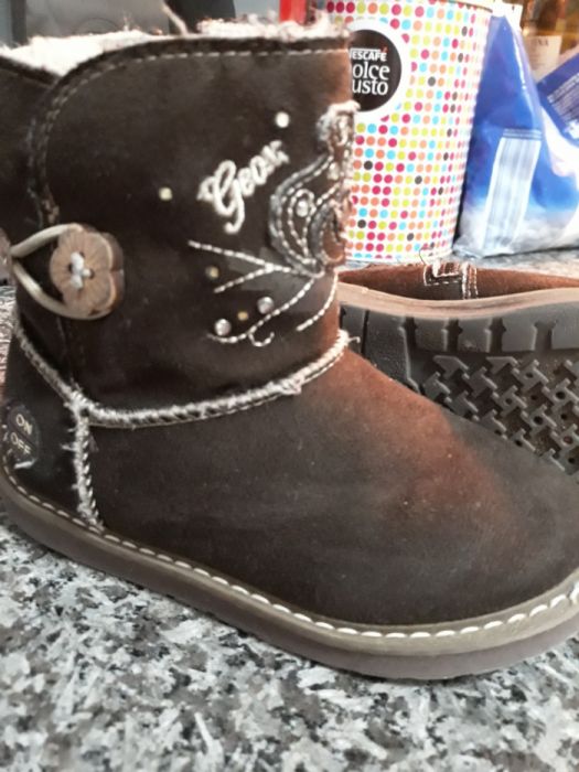 Ténis, sapatos e botins de menina