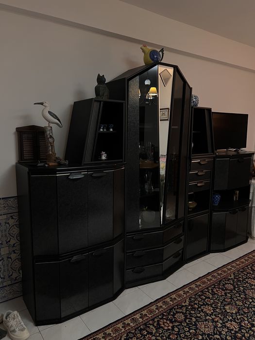 Móvel Inteiro Preto (Como Novo)