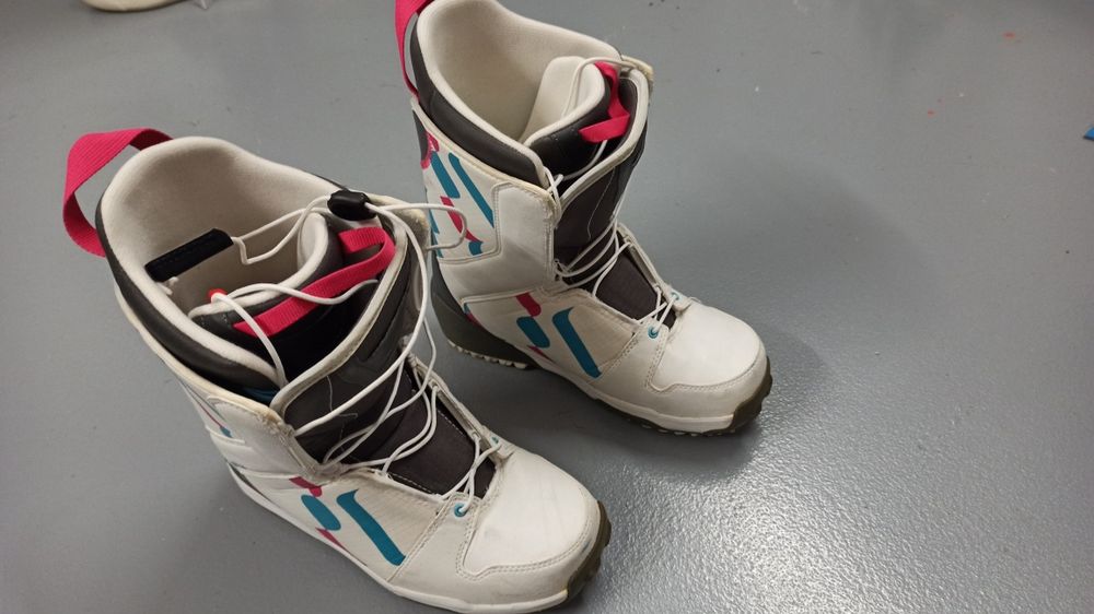Snowboard + buty, deska head 143 i buty wedze 39 komplet