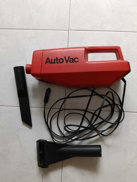 Aspirador auto para limpeza do seu automóvel Usado Marca : Auto Vac