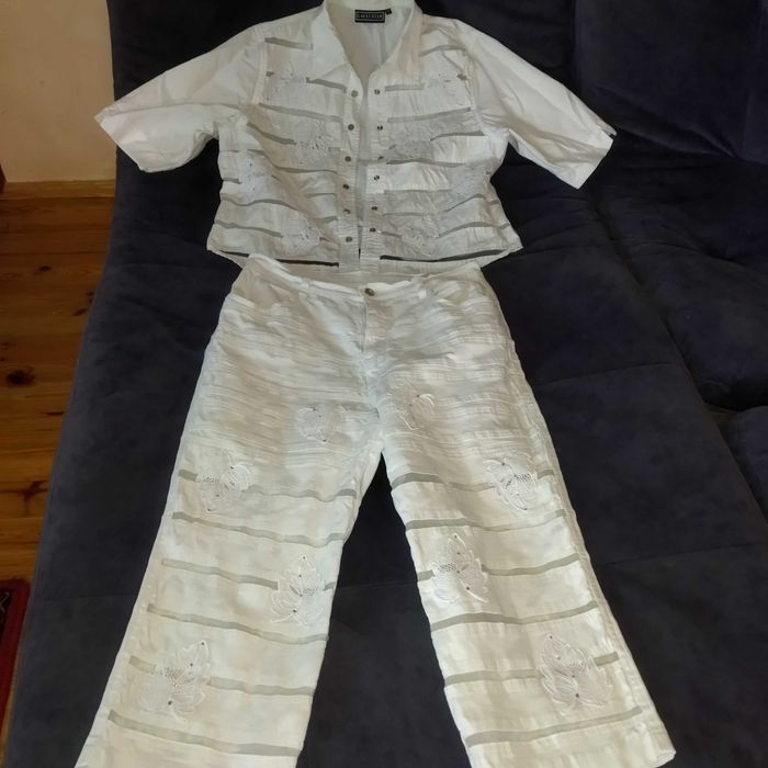 Білий жіночий костюм 3XL Lafei Star