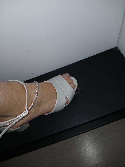 Sandałki weselne 39 (szeroka stopa )