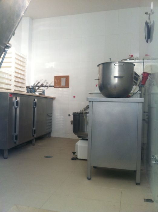 Pastelaria Padaria Granja do Ulmeiro - vendo arrendo