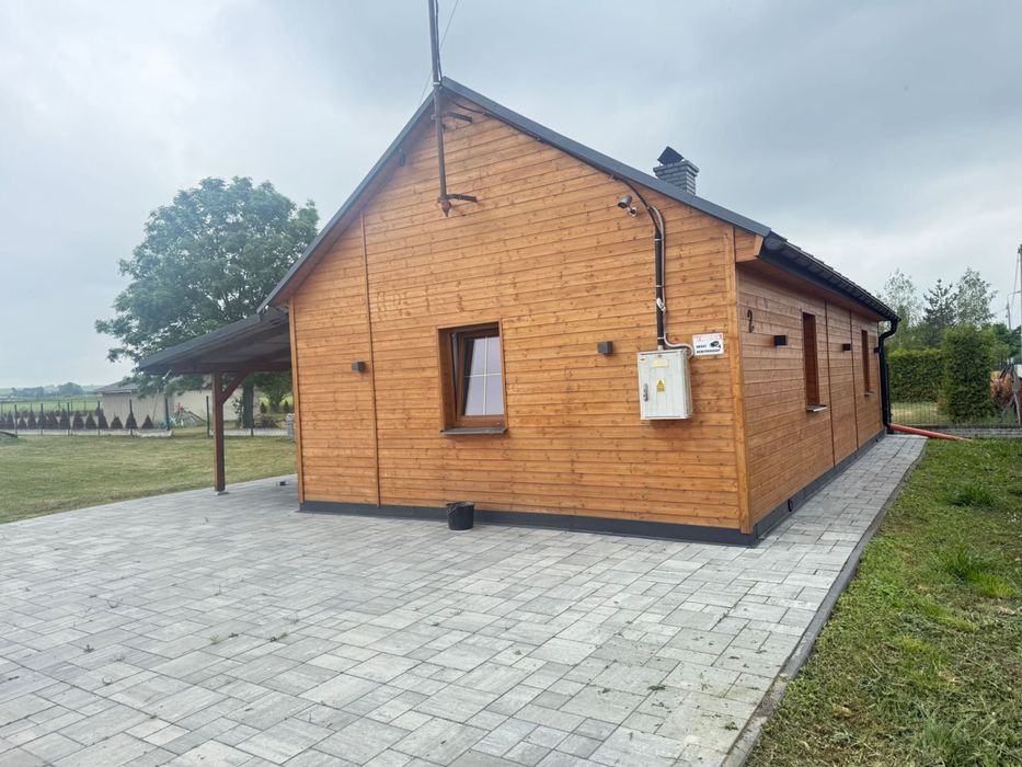 Nieruchomość z działką budowlaną  Na roztoczu