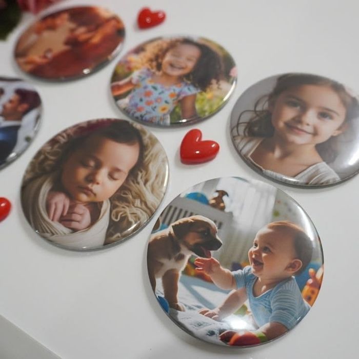 Botton imã de geladeira com fotos retangulares e circulares