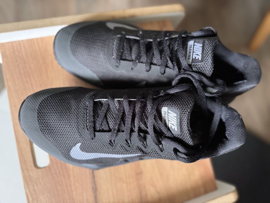 NIKE Retaliation TR 2  44,5