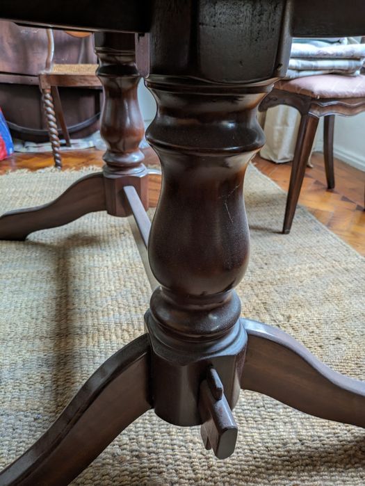 Solid dining table in good condition, 1.45 m extendable to 1.80 m64398287978882123