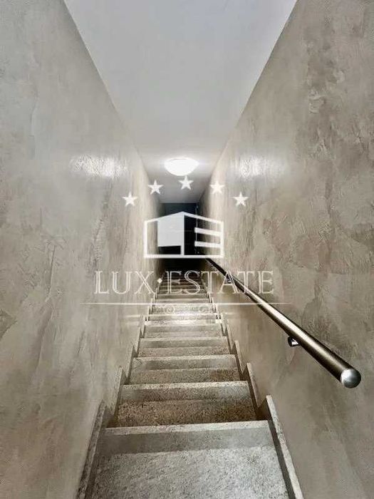 Продажа помещения 215 м2 пер. Лопатиский, метро Коституции