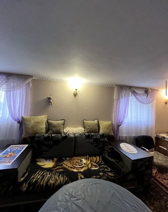 Оренда частини будинку на Максютова