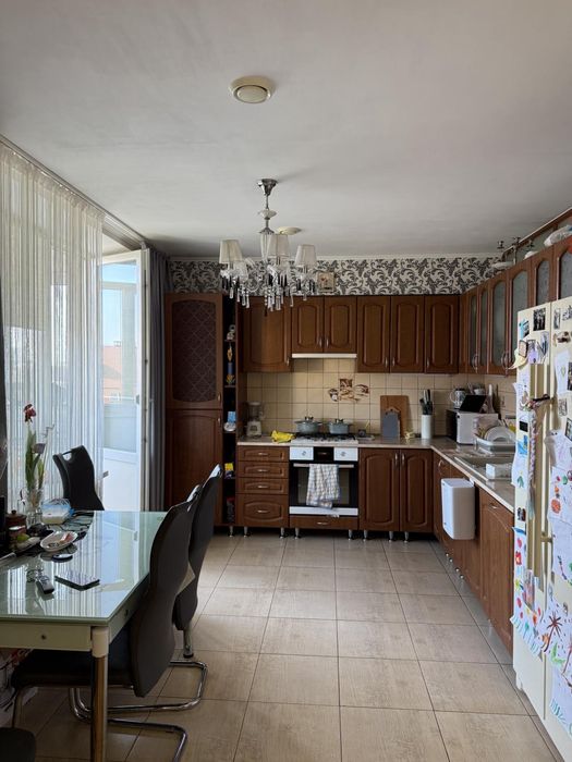 Продаж 4 кім квартири