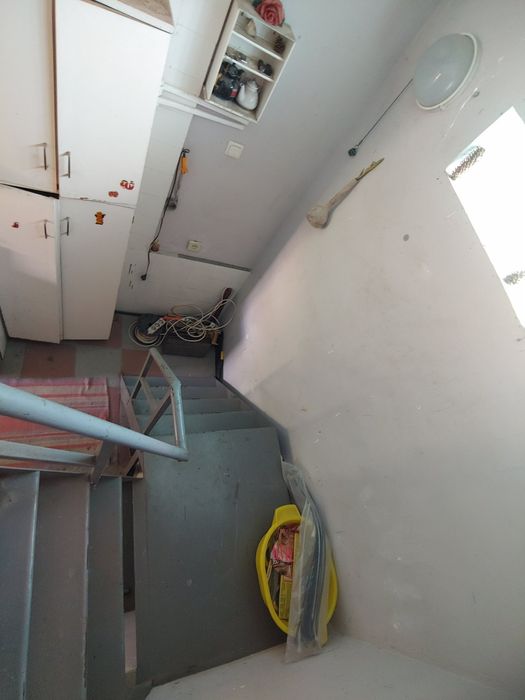 Компактний будинок біля озера