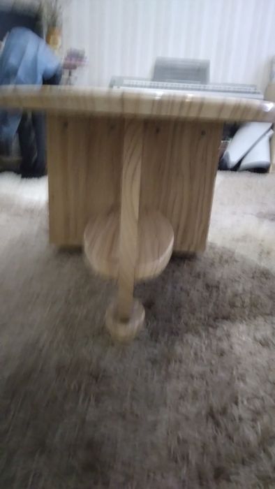 Стіл журнальний на колесиках