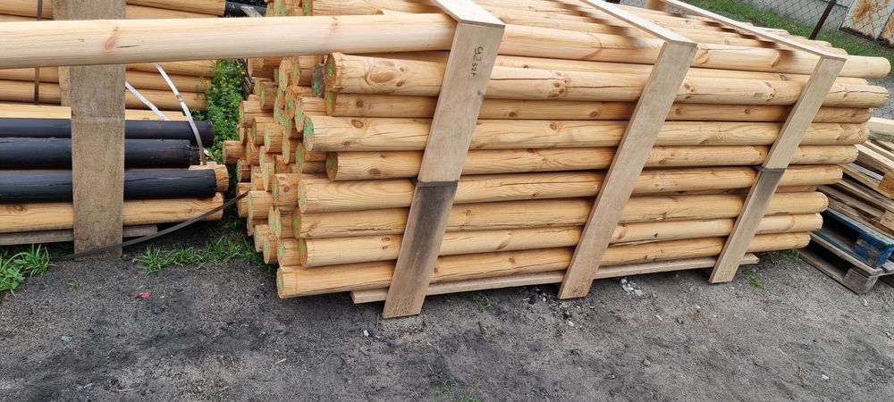 Słupki drewniane, wałki toczone, iglaste