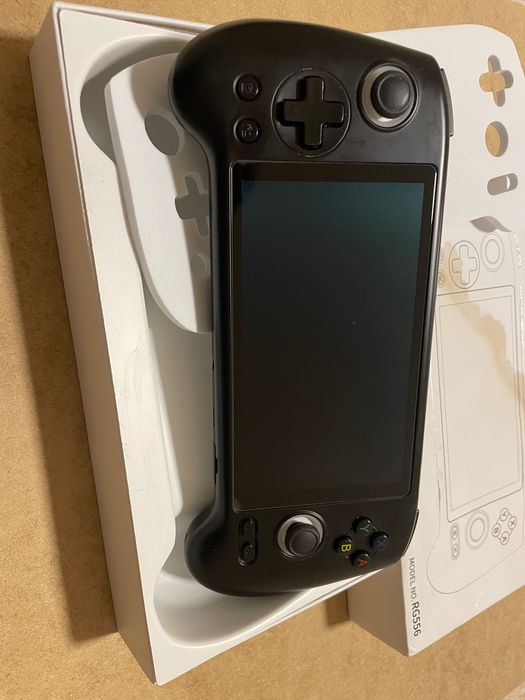 Konsola Anbernic RG556