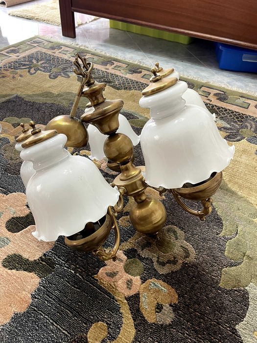 3 Classic Lamps437073513777080326