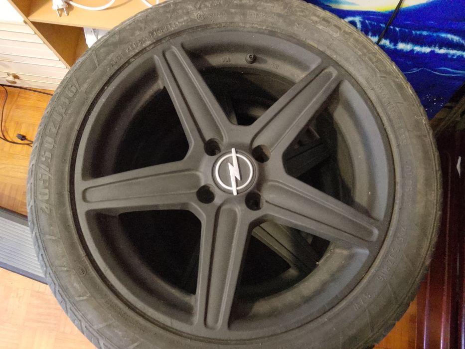 Vendo conjunto de 4 jantes Opel de 16" com pneus 235/50 R16 87W