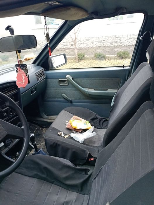 Opel ascona 1985 року