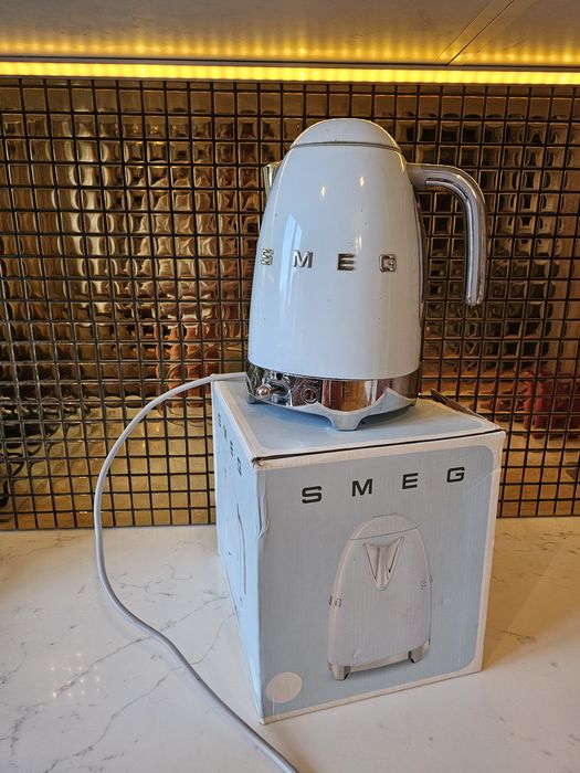 Czajnik SMEG niebieski używany 1,7l Regulacja temperatury