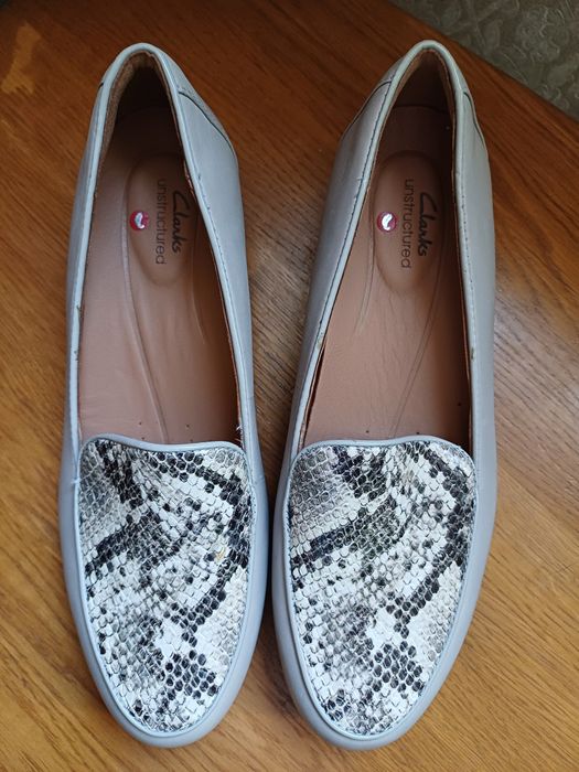 Шкіряні лофери Clarks
