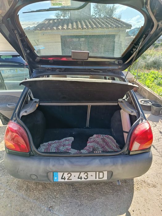 Vendo Ford Fiesta