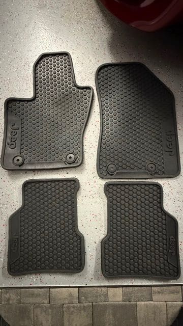 Dywaniki JEEP COMPASS 2 OEM 2016-2025
