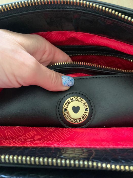 Дуже стильна та яскрава сумка Love Moschino