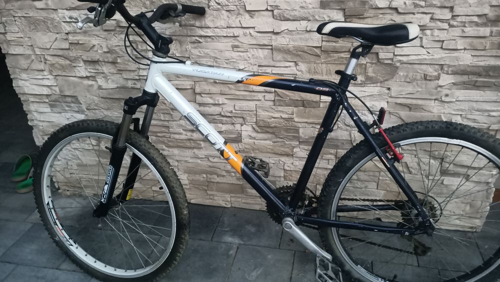 Rower trekkingowy gravel górski scott lub giant