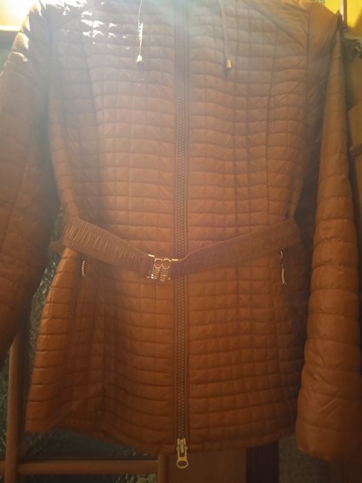 Продам осеннюю курточку