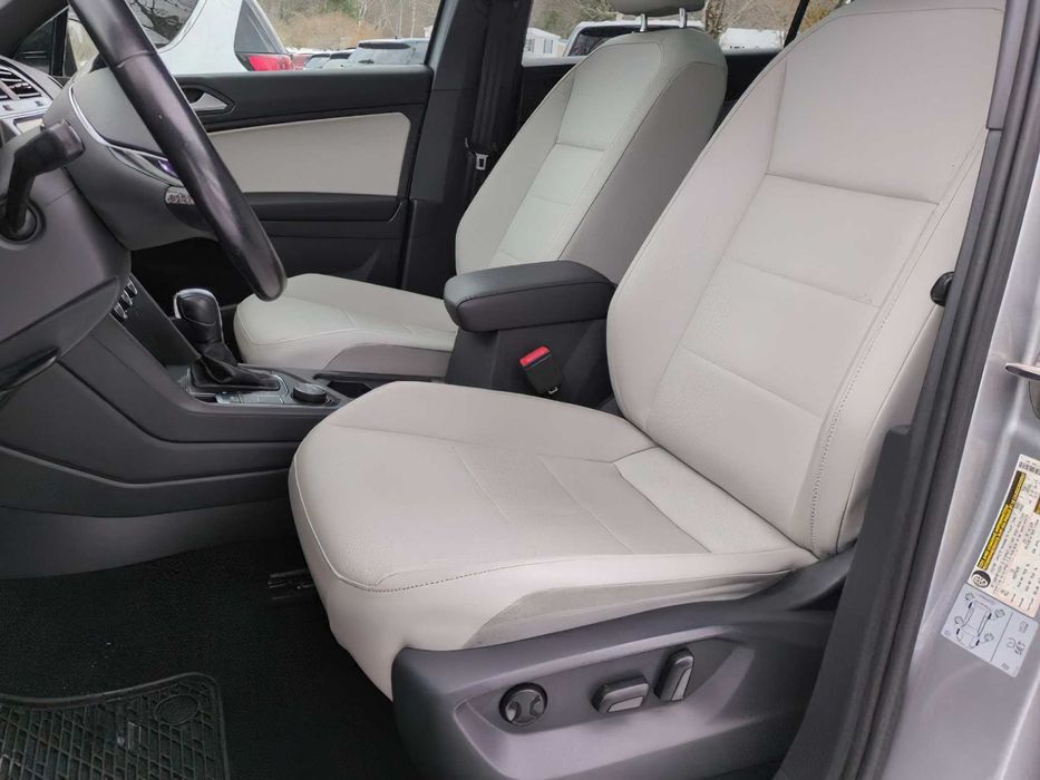 Volkswagen Tiguan      2020