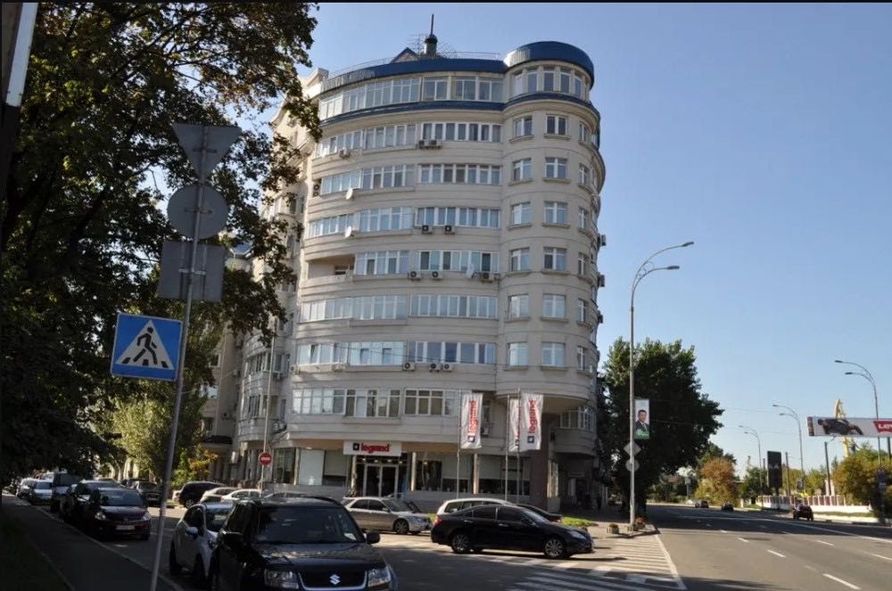 Деловен простор, 124 m²