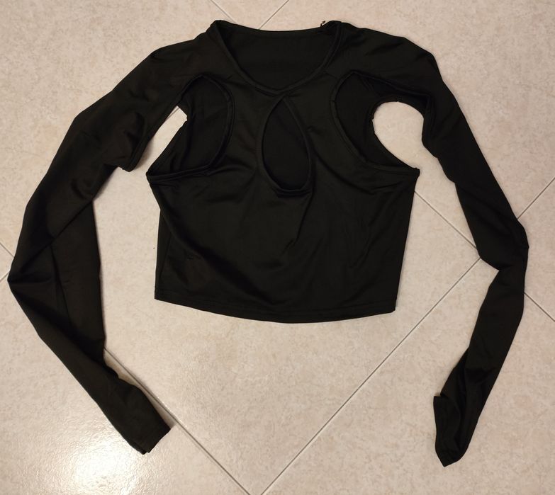 Crop top preto tamanho L