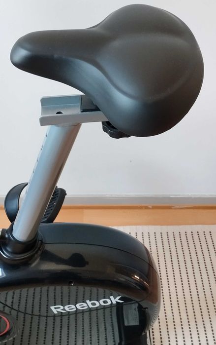 Bicicleta ergométrica Reebok ONE GB40s praticamente nova