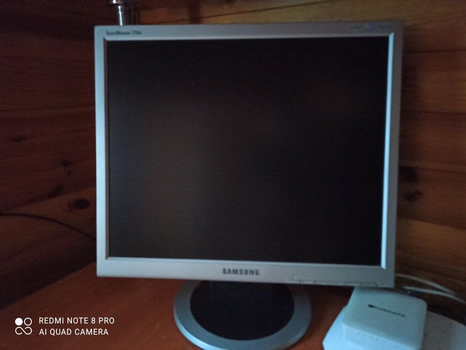 Продаю монітор до комп'ютера