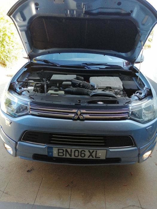 Mitsubishi Outlander 2.0 PHEV (Plug-In) Ano 2013 ver descrição