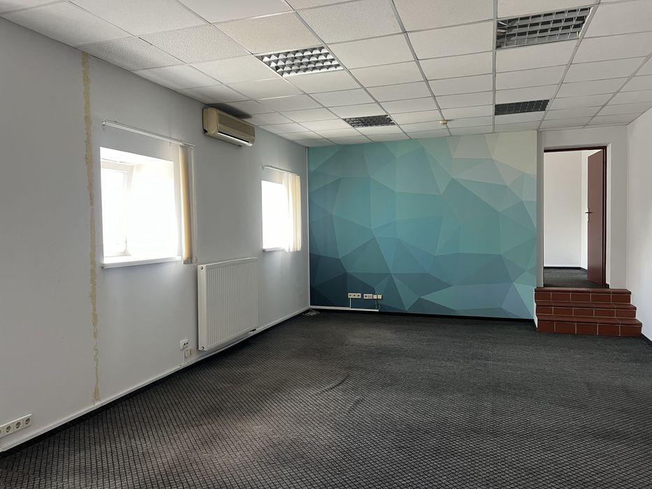 Оренда! офісні приміщення 200 м.кв ! вул.Зелена