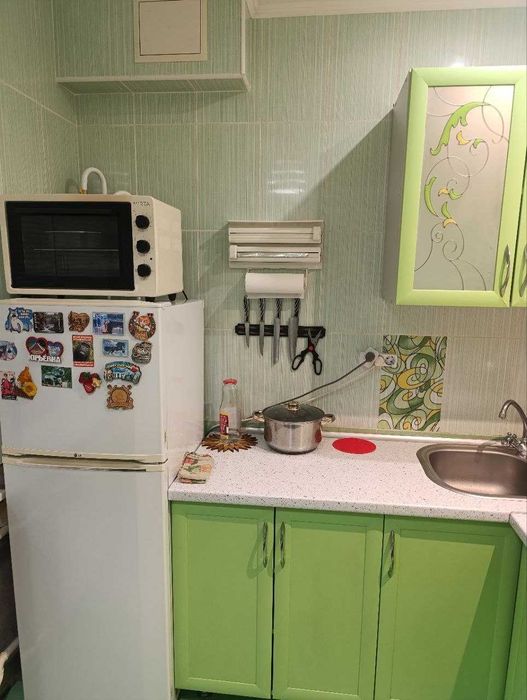 Продам 1 комнатную квартиру. 1/9эт. 36м2. Метро Салтовская. Киевский район.