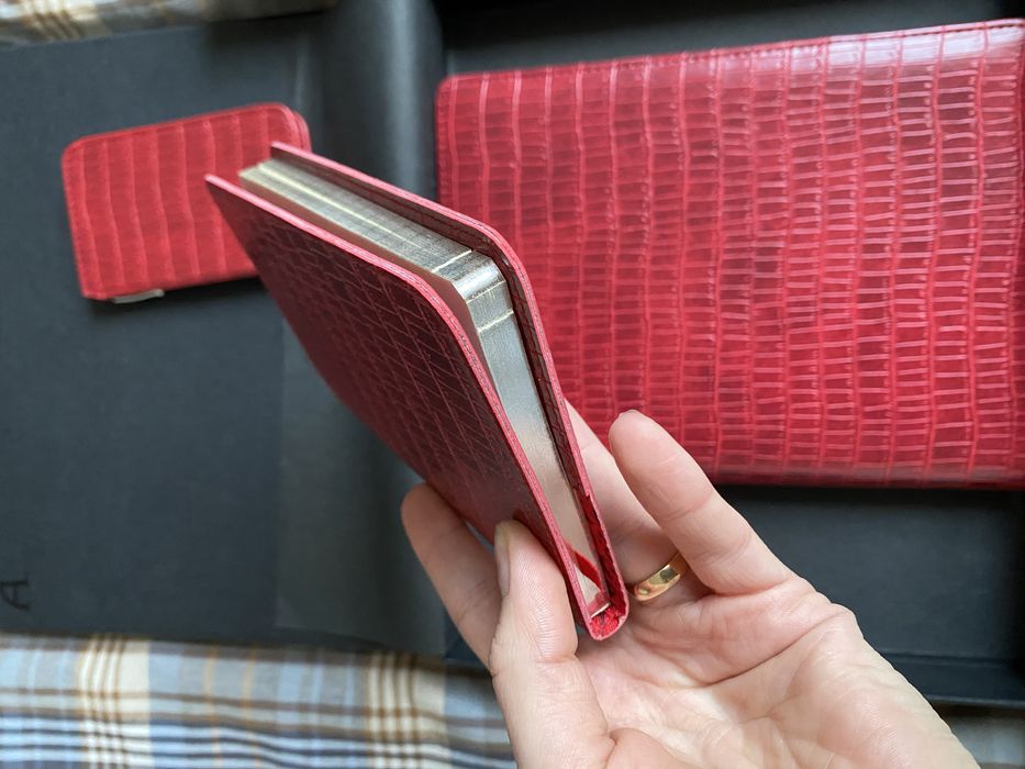 Elegancki zestaw notatnikow skorzanych