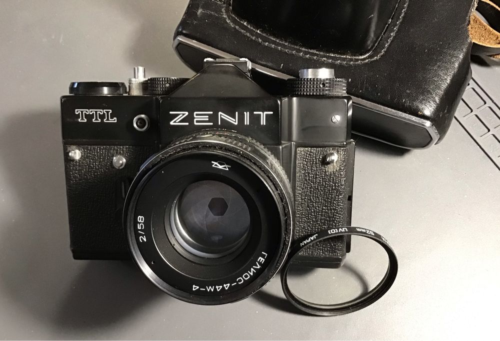 Фотоапарат Zenit TTL + UV фільтр HOYA